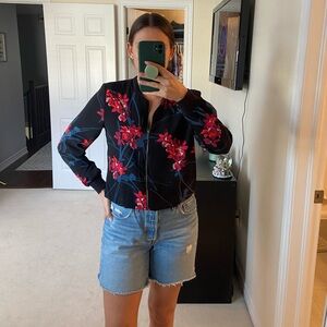 Como Black from Simons. XS. Flower Zip up